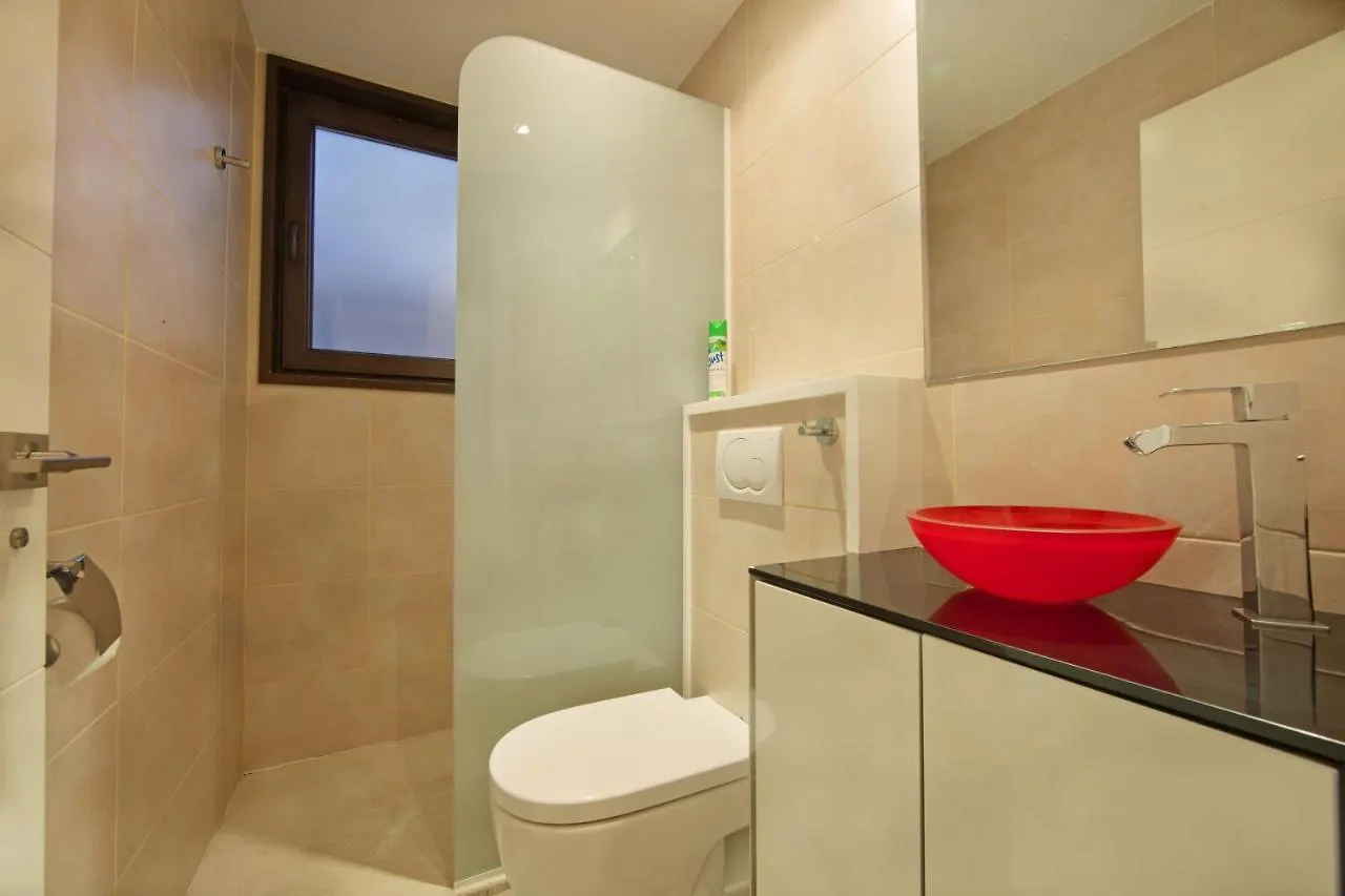 Modern Villa Close To Costabella Beach Marbella 0*,